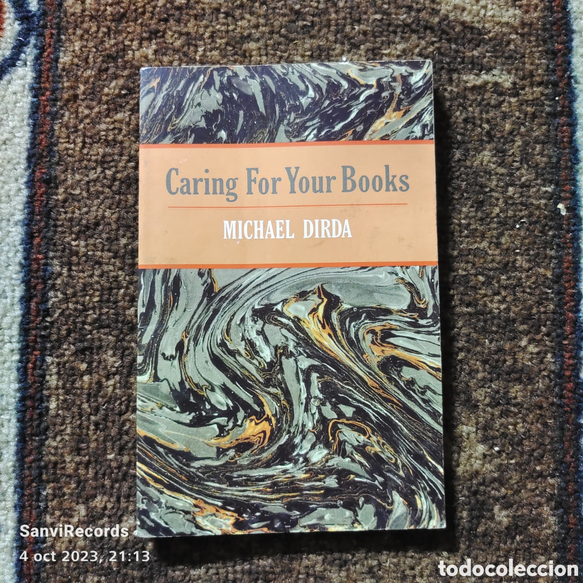 Libros de segunda mano: CARING FOR YOUR BOOKS (MICHAEL DIRDA) - Foto 1