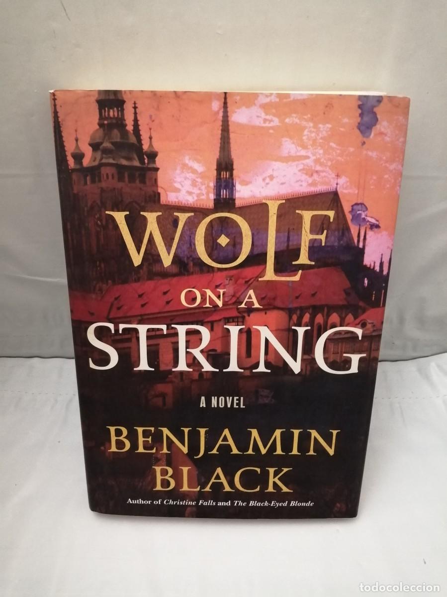 Libros de segunda mano: Wolf on a String (First edition, Hardcover) - Foto 1