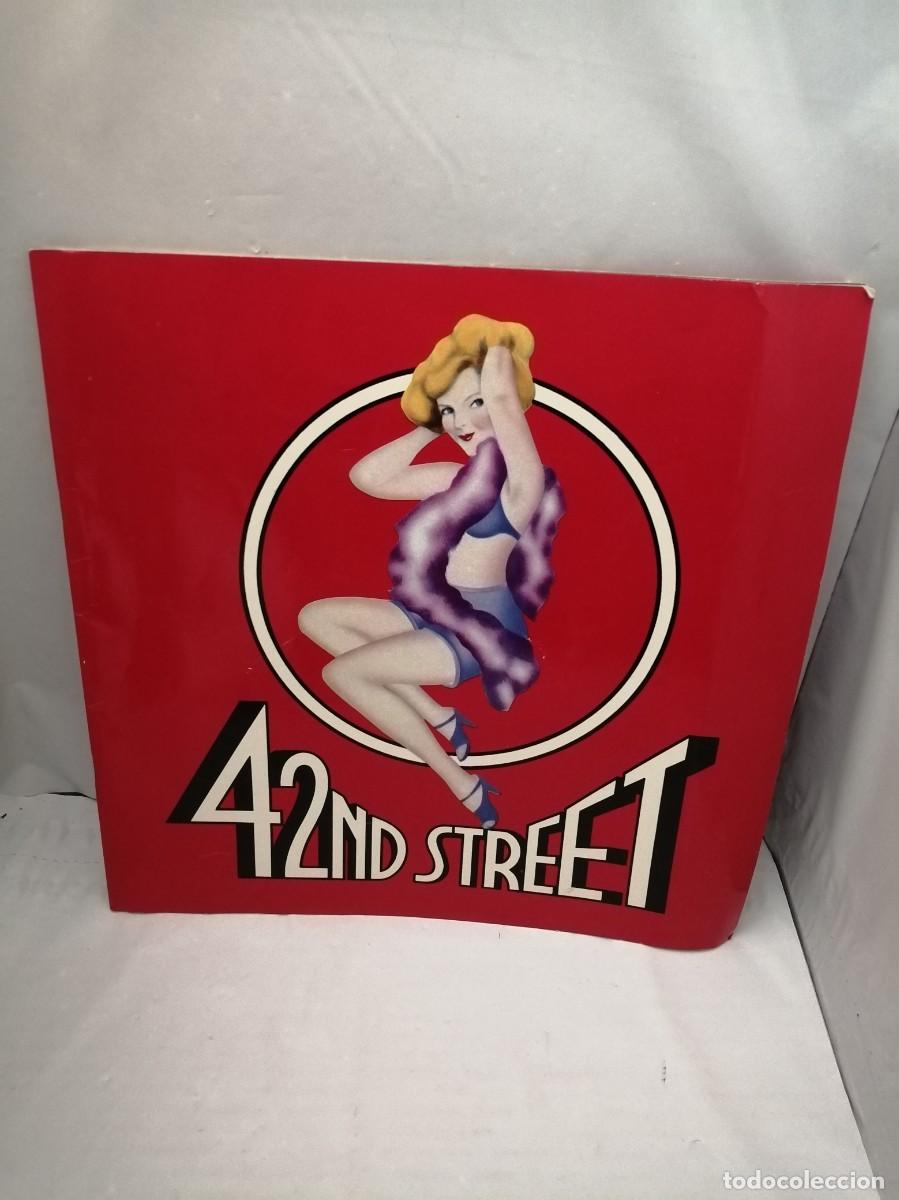 Libros de segunda mano: 42nd Street Broadway Program: Programme Souvenir 1980 aprox. - Foto 1