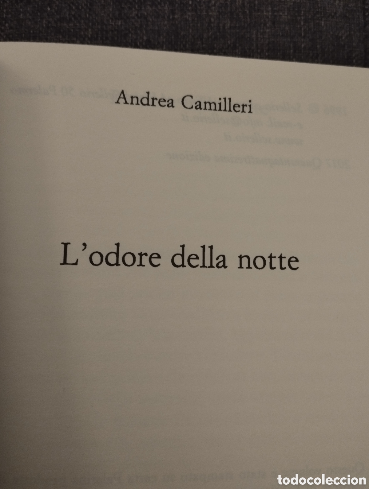 Libros de segunda mano: LODORE DELLA NOTTE (ANDREA CAMILLERI) - Foto 2