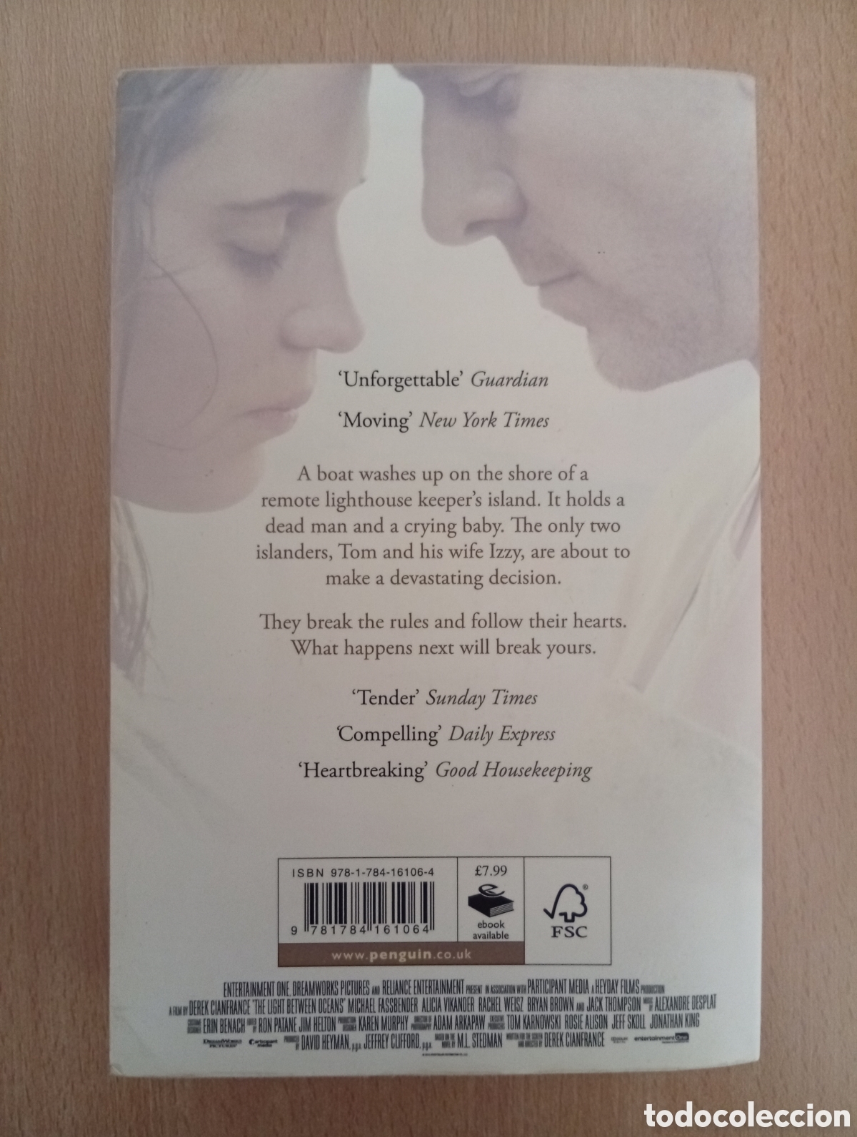 Libros de segunda mano: THE LIGHT BETWEEN OCEANS. M. L. Stedman - Foto 2