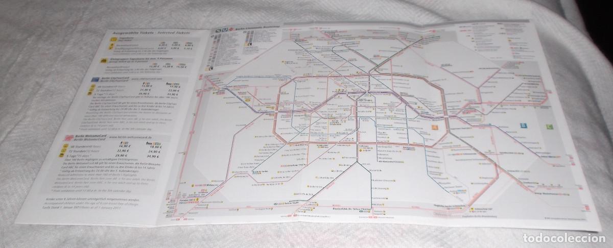 Libros de segunda mano: guia folleto de berlin con mapa en aleman - Foto 2