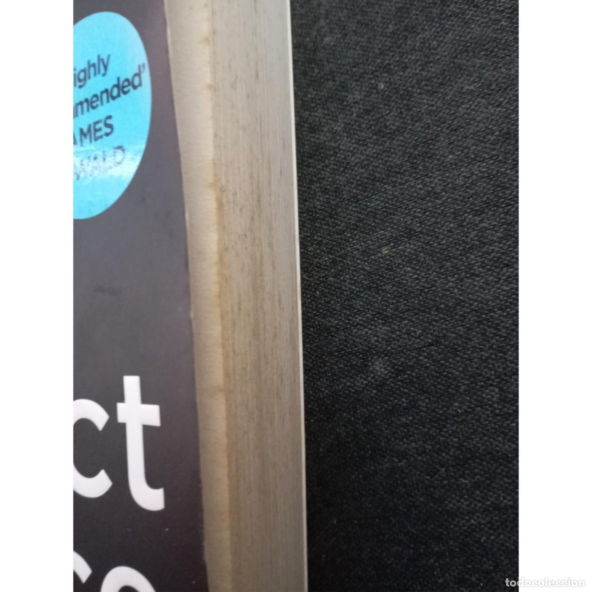 Libros de segunda mano: PERFECT SILENCE - HELEN FIELDS (ENGLISH) - Foto 2