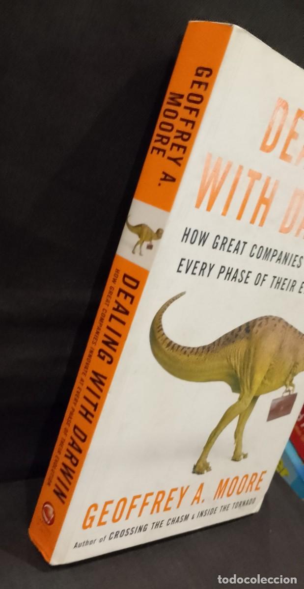 Libros de segunda mano: Dealing with Darwin - Geoffrey A. Moore - Foto 2