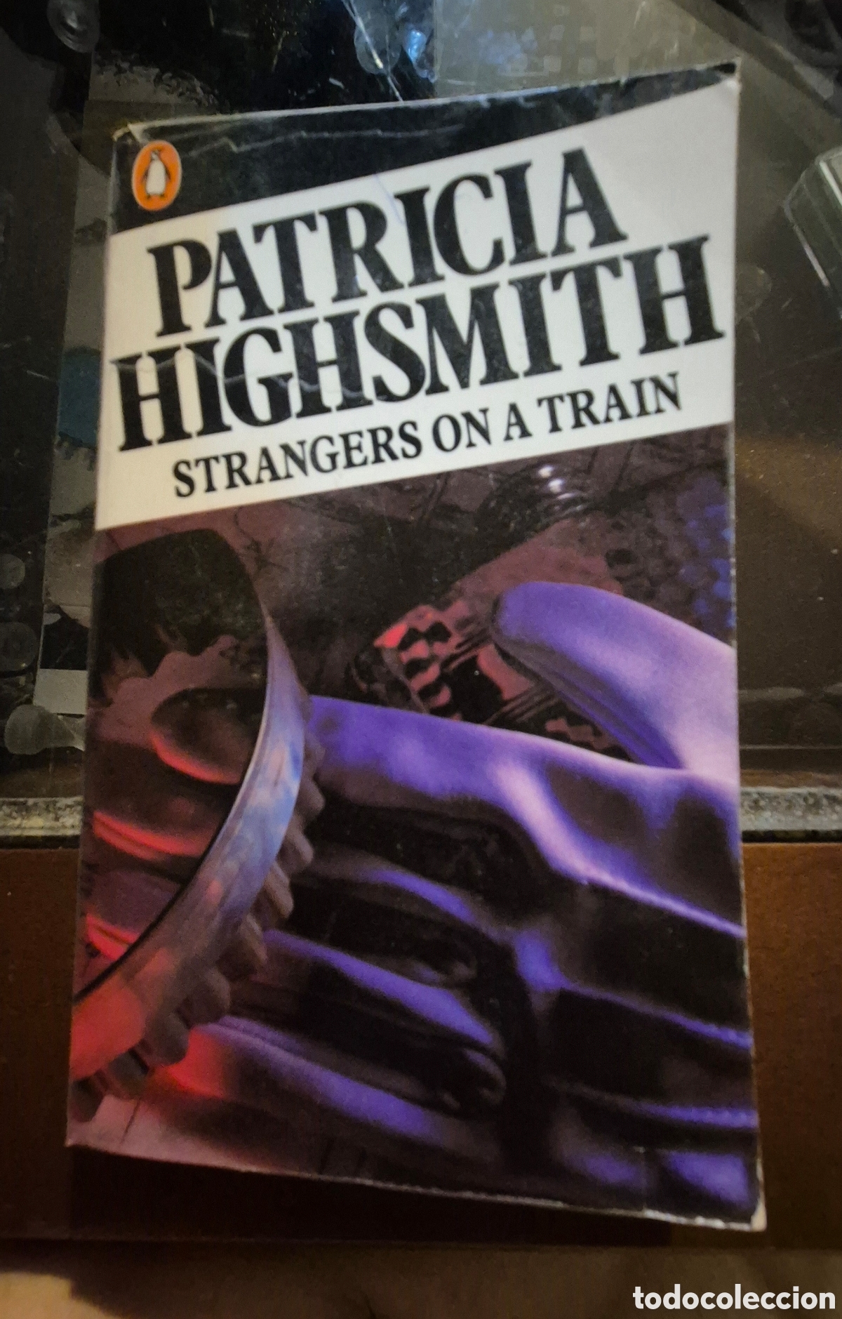 Libros de segunda mano: Strangers on a train - Foto 1