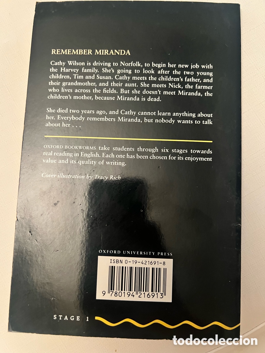 Libros de segunda mano: Remember Miranda. Rowena Akinyemi. En ingles . - Foto 2