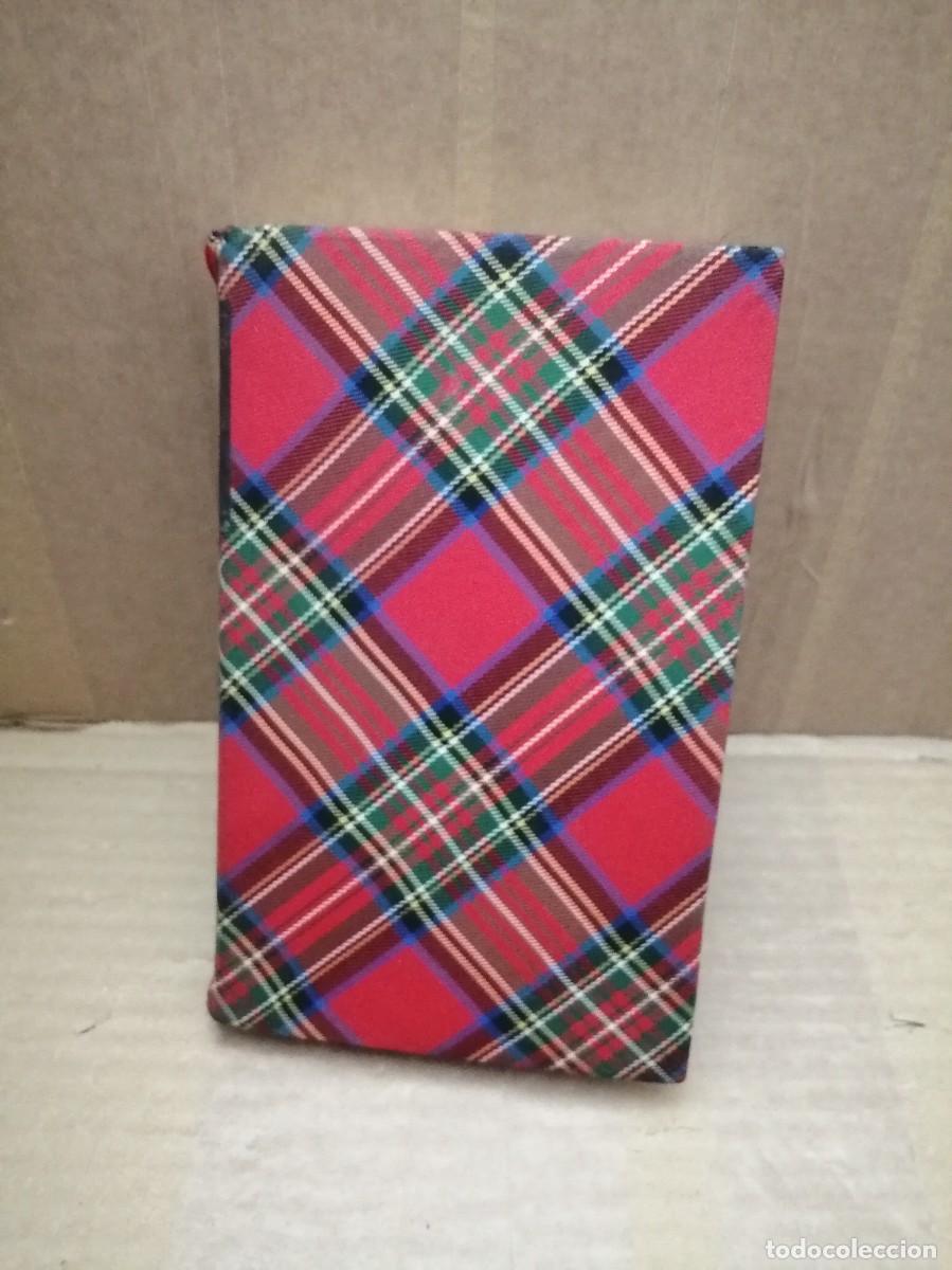 Libri di seconda mano: Clans and Tartans of Scotland (Bella edici&oacute;n 1968, tela tapa dura con cortes dorados)