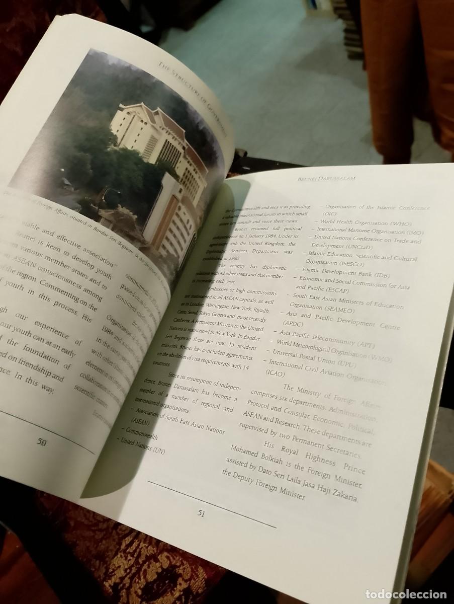 Libros de segunda mano: Brunei Darussalam in Profile - Foto 8