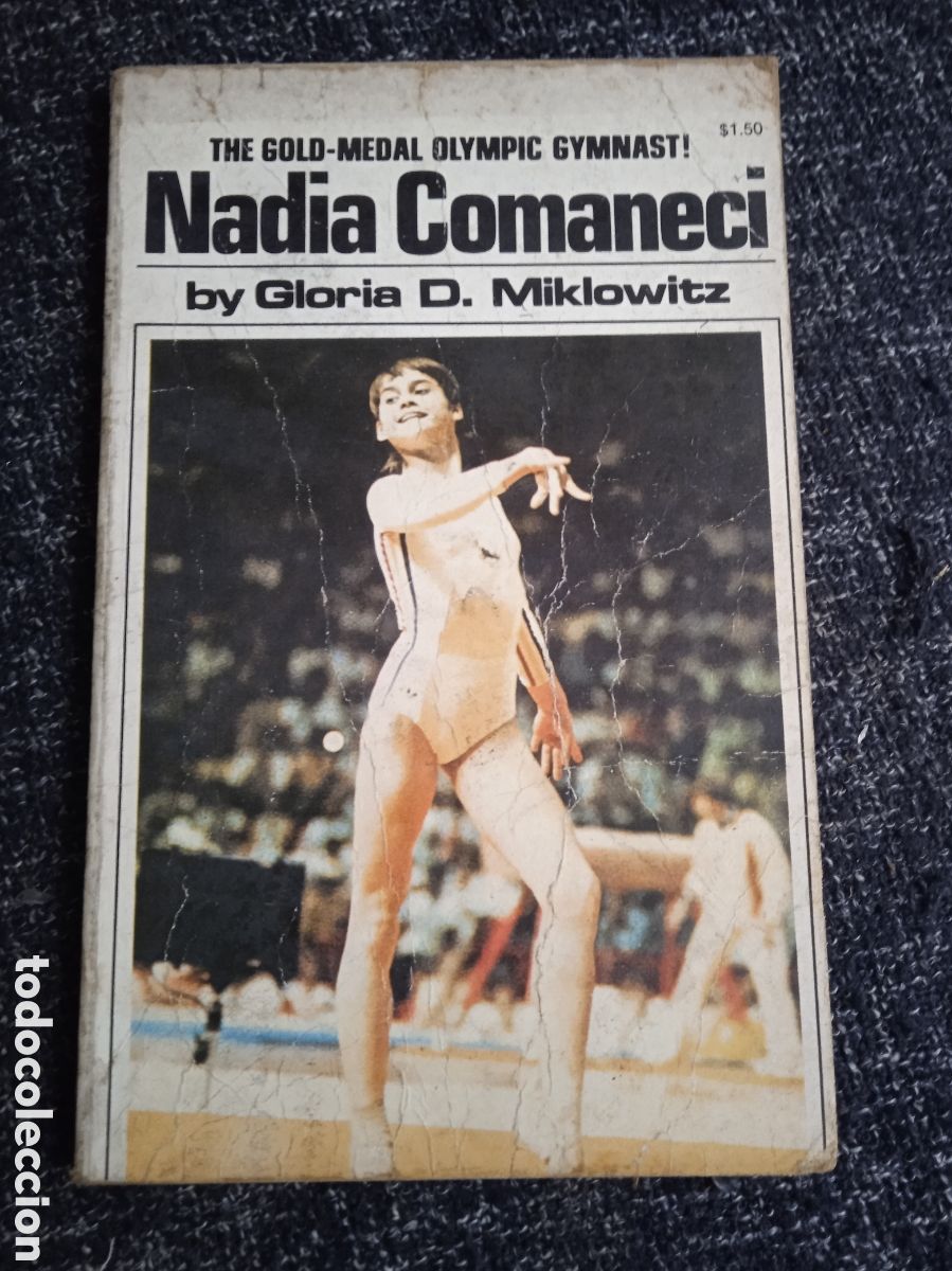 Libros de segunda mano: Nadia Comaneci / Gloria D. Miklowitz -EDICION EN INGLES CON FOTOGRAFIAS