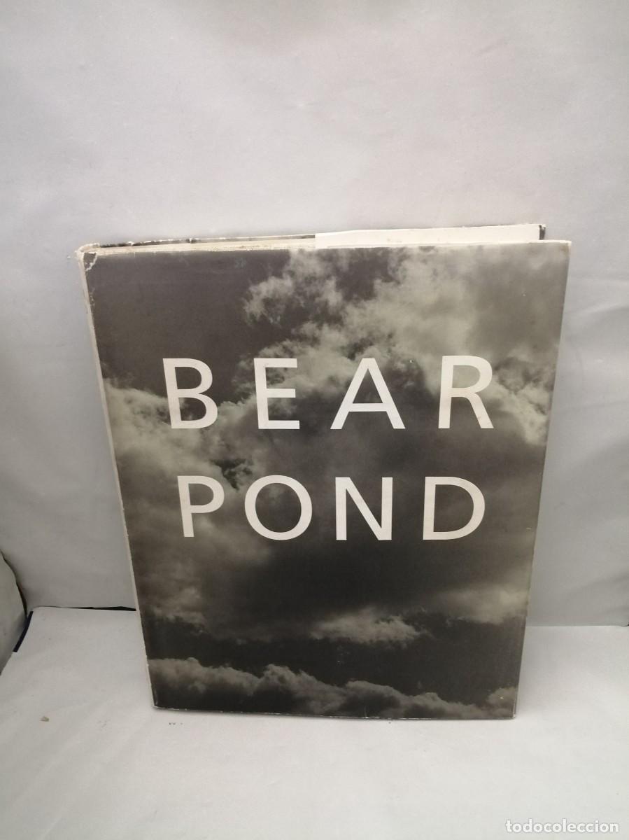 Libri di seconda mano: Bear Pond by Bruce Weber (First Edition, Hardcover)