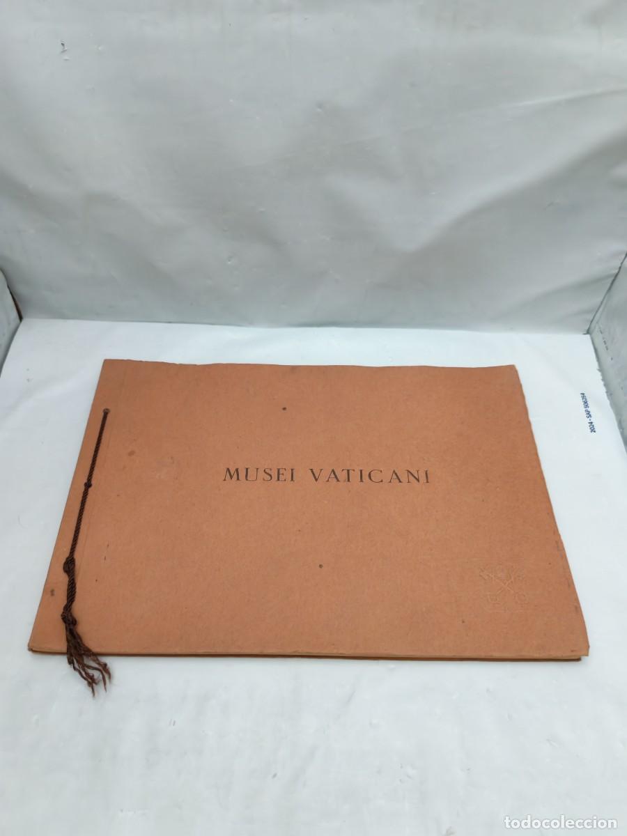 Libros de segunda mano: Musei Vaticani. 71 Illustrazioni in 60 Tavole (Edici&oacute;n 1950 aprox.)