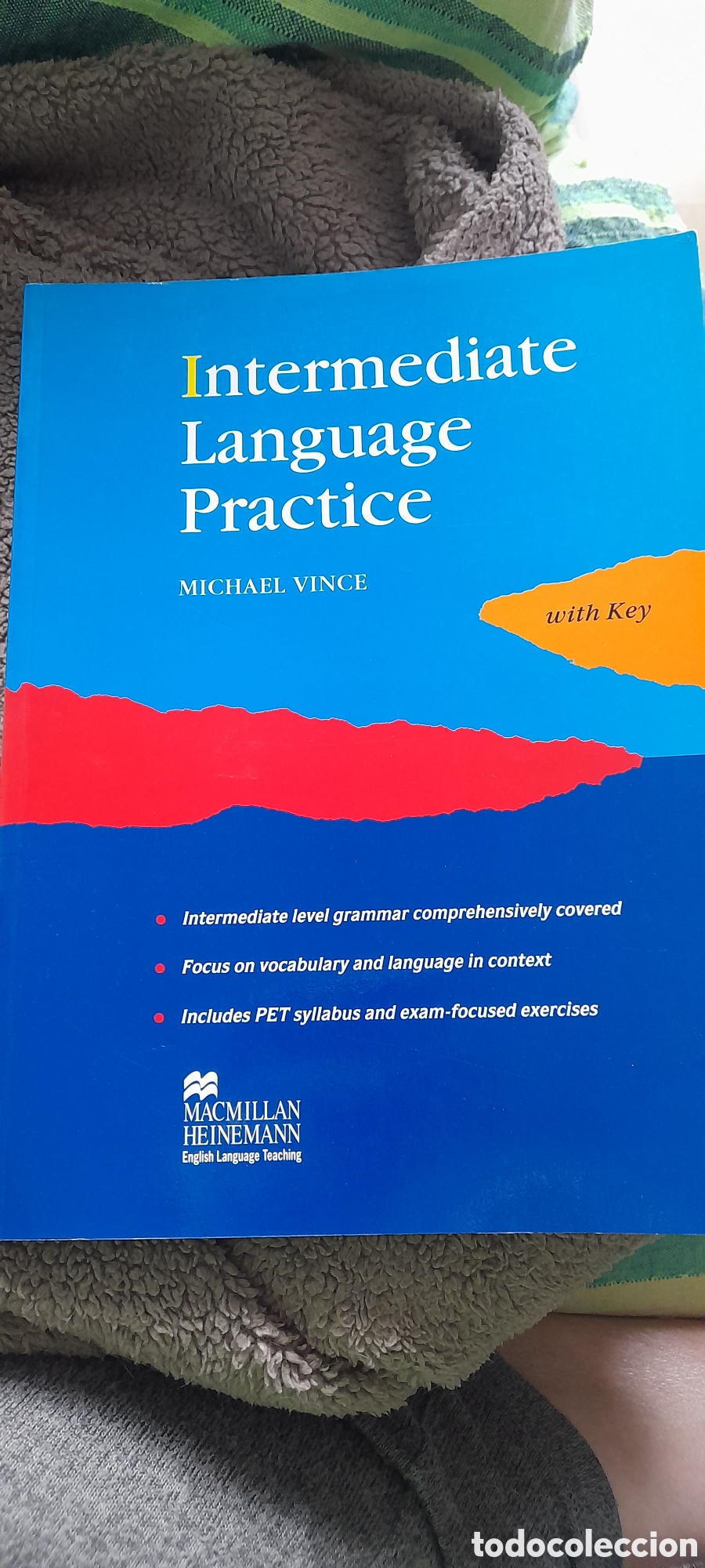 Libros de segunda mano: Intemediate language practice with key - Foto 1