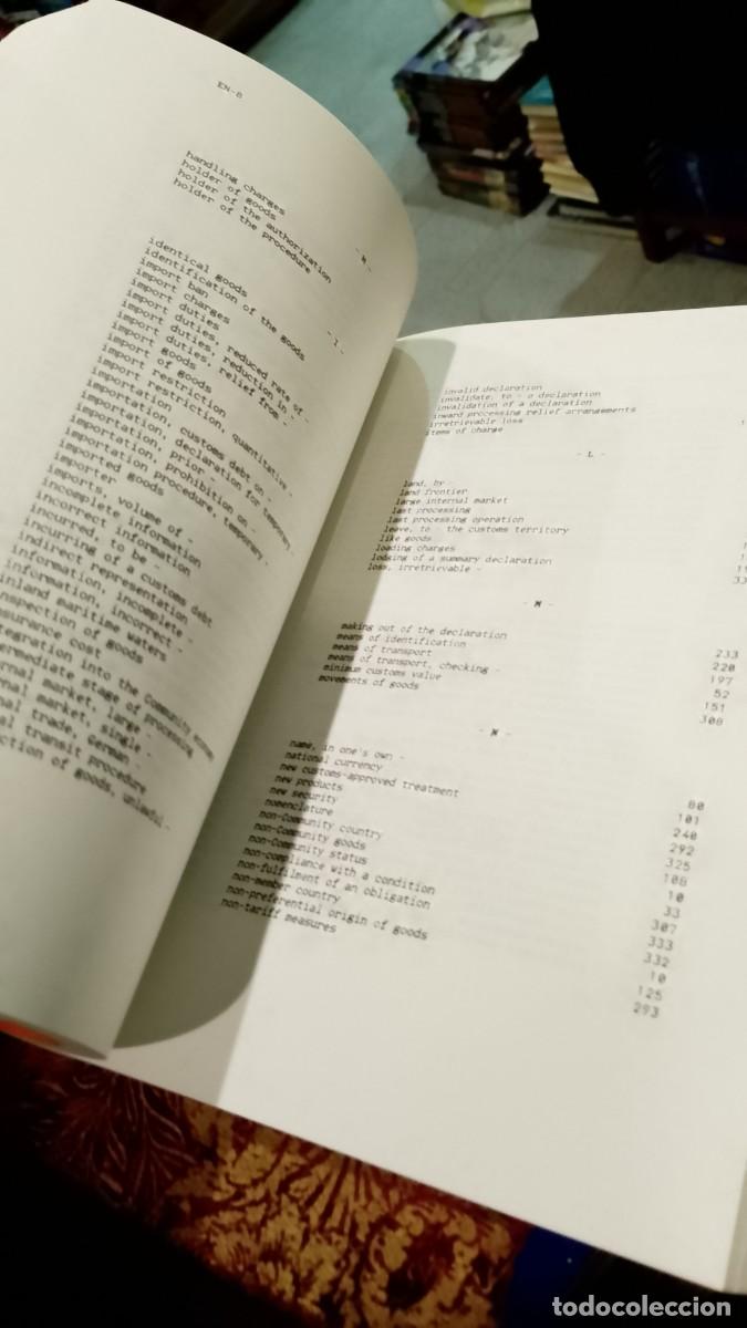Libros de segunda mano: C&oacute;digo Aduaneiro Comunit&aacute;rio 1991 - Foto 3