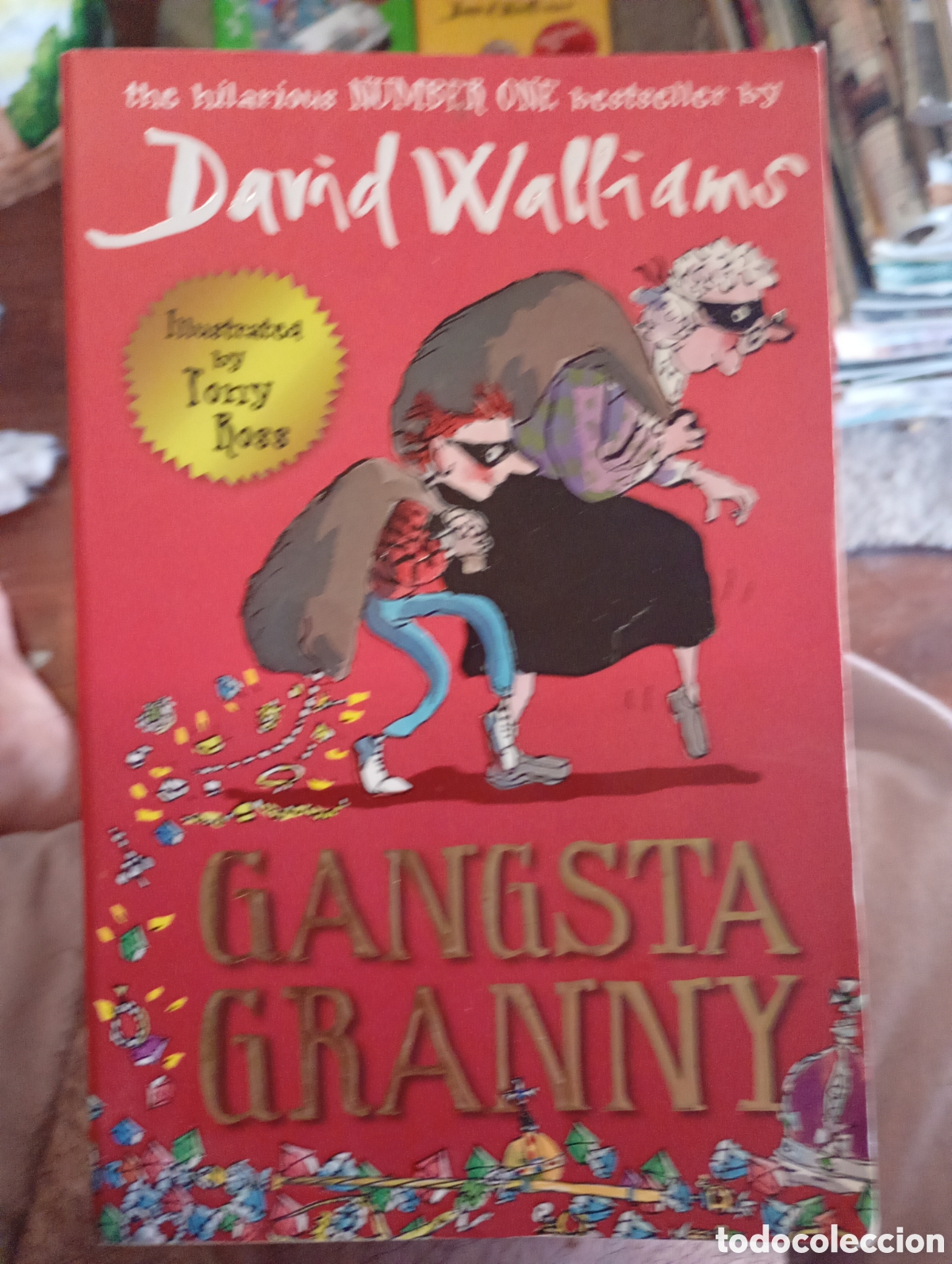 Libros de segunda mano: GANGSTA GRANNY David Walliams - Foto 1