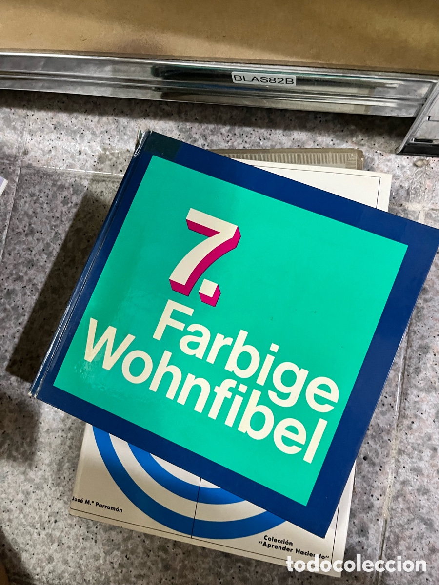 Libros de segunda mano: Blas82B Farbige Wohnfibel libro en alem&aacute;n sobre arquitectura y dise&ntilde;o