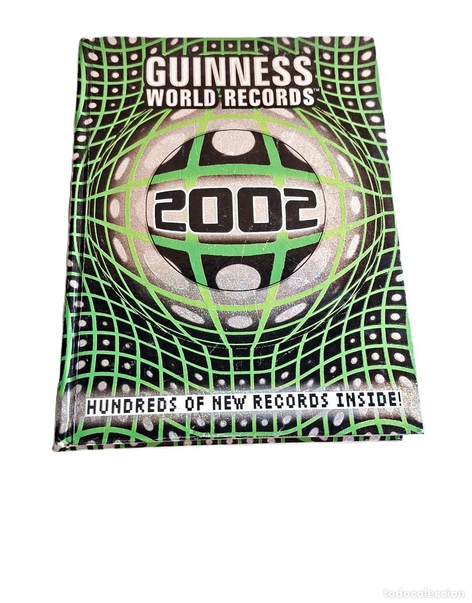 Libros de segunda mano: GUINNESS WORLD RECORDS 2002 - Foto 1