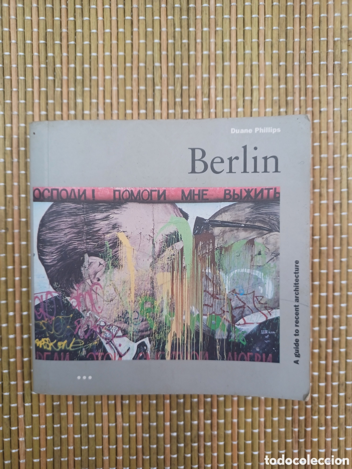 Libros de segunda mano: BERLIN ARCHITECTURE GUIDE. DUANE PHILLIPS - Foto 1