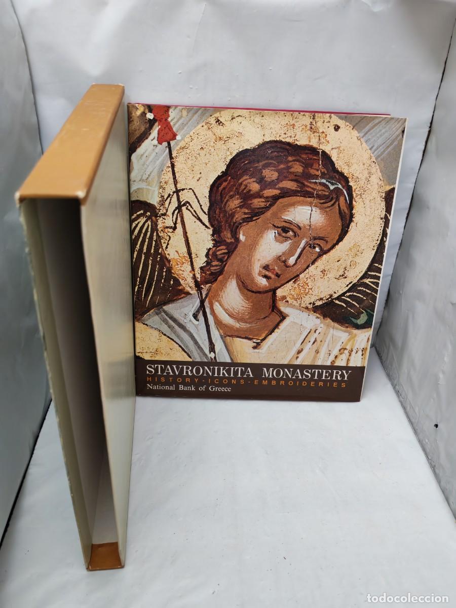 Libri di seconda mano: STAVRONIKITA MONASTERY: History. Icons. Embroideries (First edition, hardcover, slipcase)