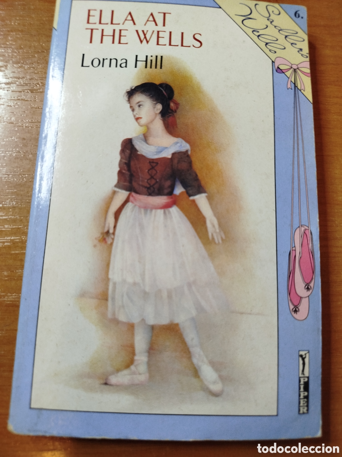 Libros de segunda mano: Ella at the Wells. Lorena hill