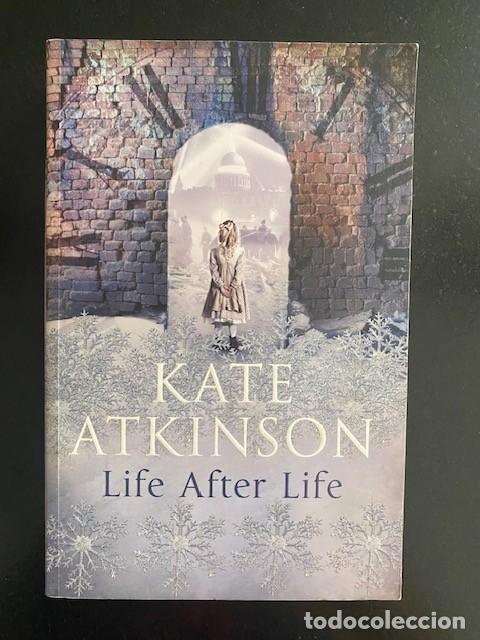 Libros de segunda mano: LIFE AFTER LIFE by KATE ATKINSON. Paperback Book.