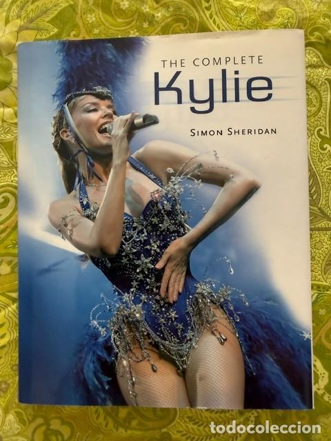Libros de segunda mano: KYLIE - THE COMPLETE - LIBRO (2008)