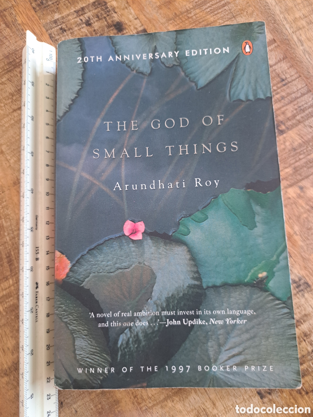 Libros de segunda mano: Jml The god of small things. Arundhati Roy. Penguin books. 1997. En ingles