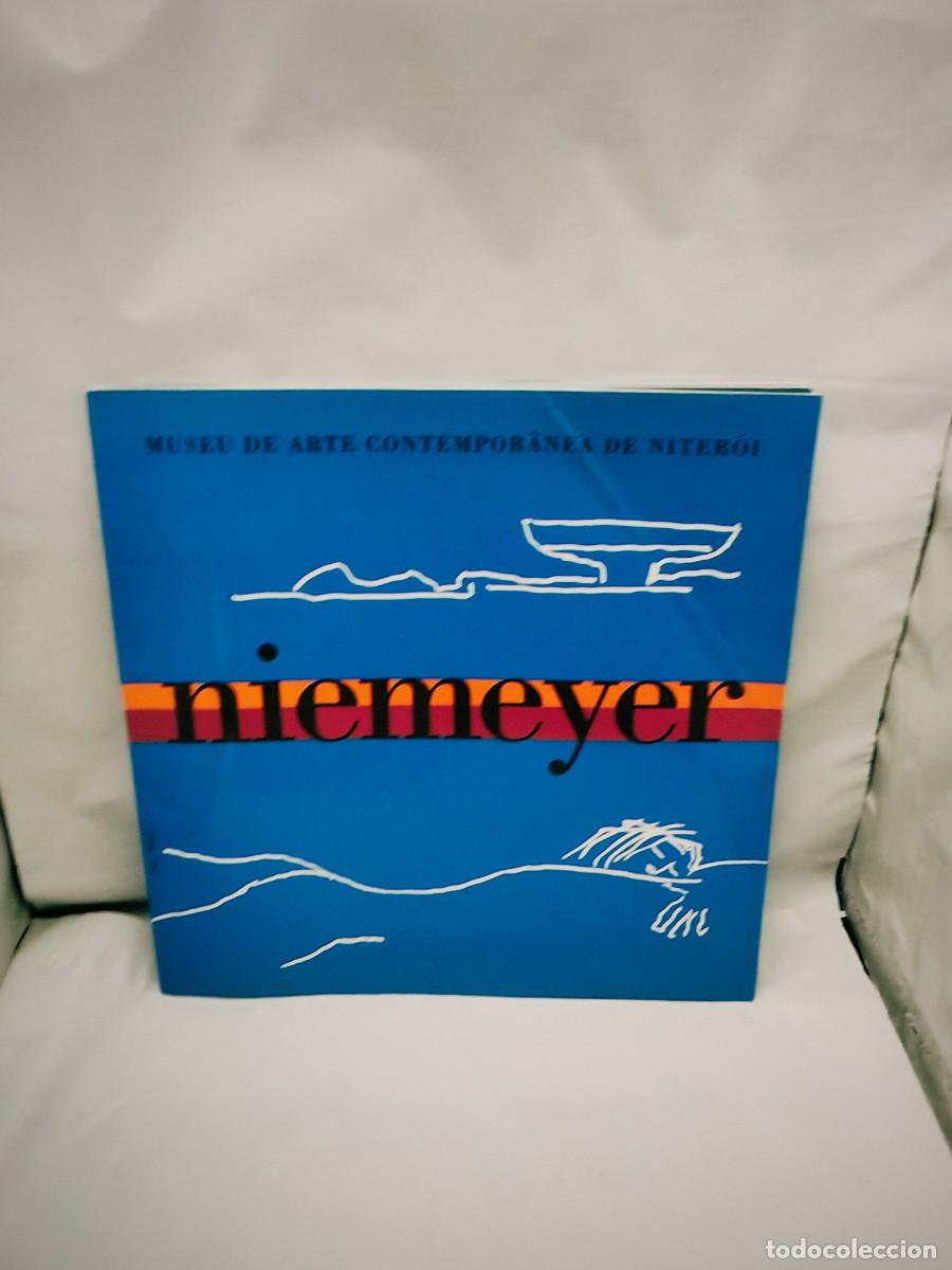 Gebrauchte B&uuml;cher: Niemeyer (Museu de Arte Contempor&aacute;nea de Niter&oacute;i, Rio de Janeiro 2000, Texto en portugu&eacute;s e ingl&eacute;s)