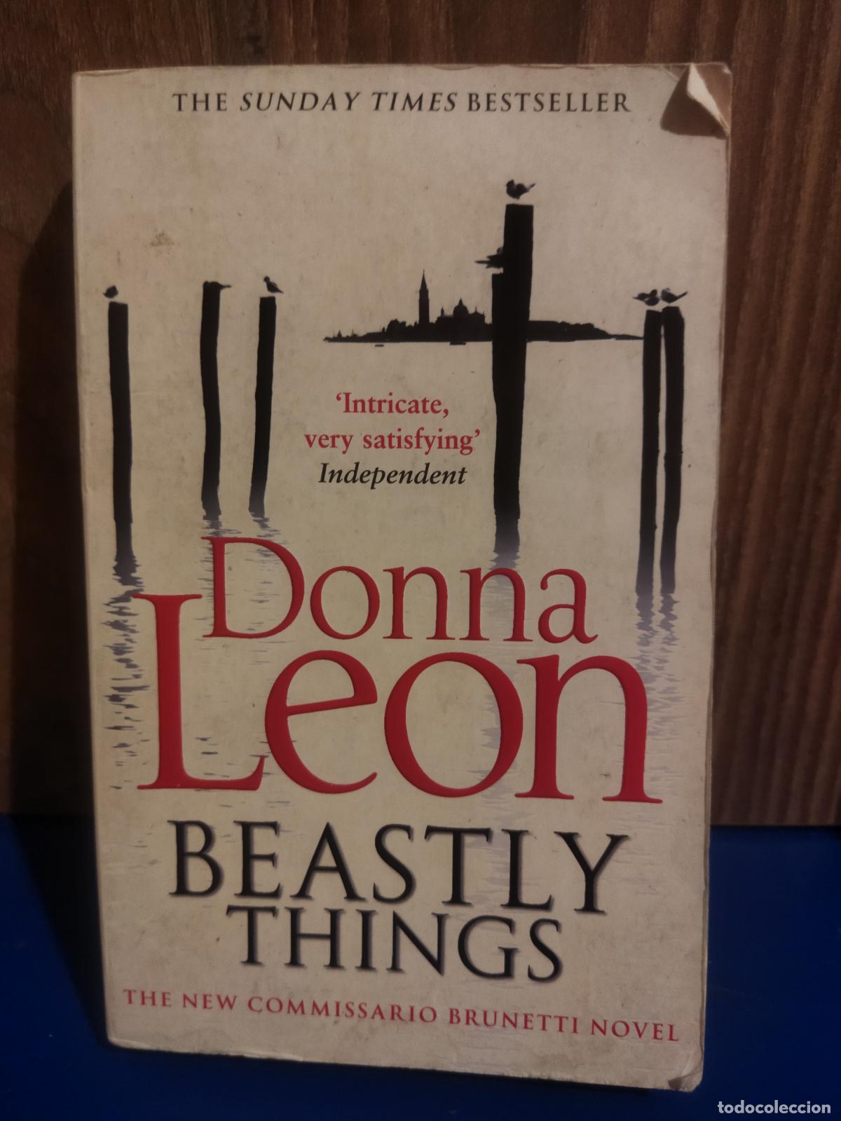 Libros de segunda mano: Beastly Things Donna Le&oacute;n Arrow books