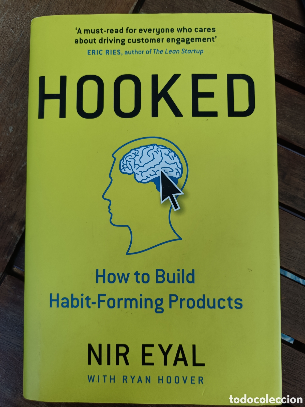 Libros de segunda mano: Hooked, Nir Eyal. Penguin Random House, portfolio. No ficci&oacute;n, ingl&eacute;s