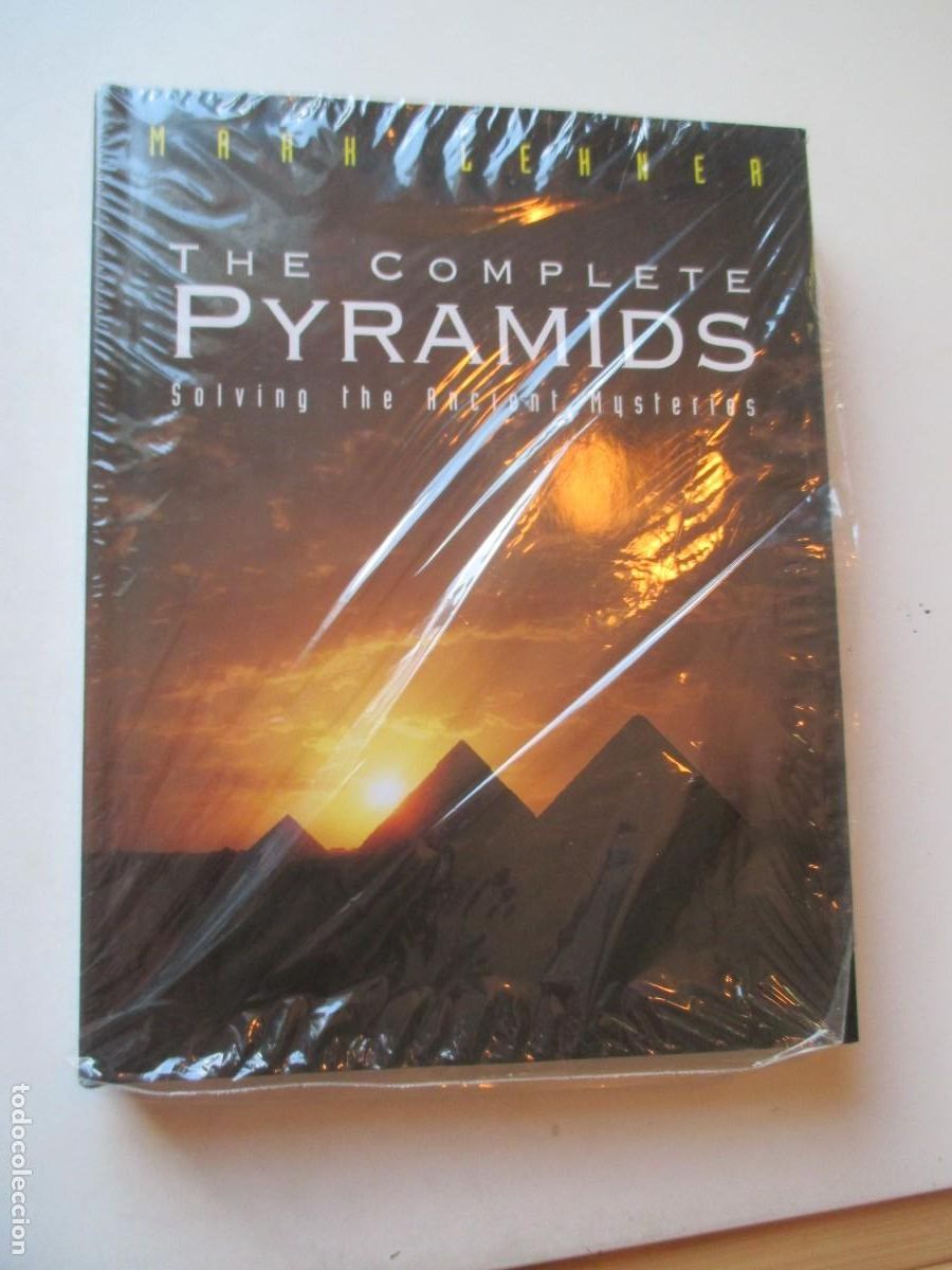 Libros de segunda mano: MARK LEHNER The complete pyramids (ingl&eacute;s) W42211