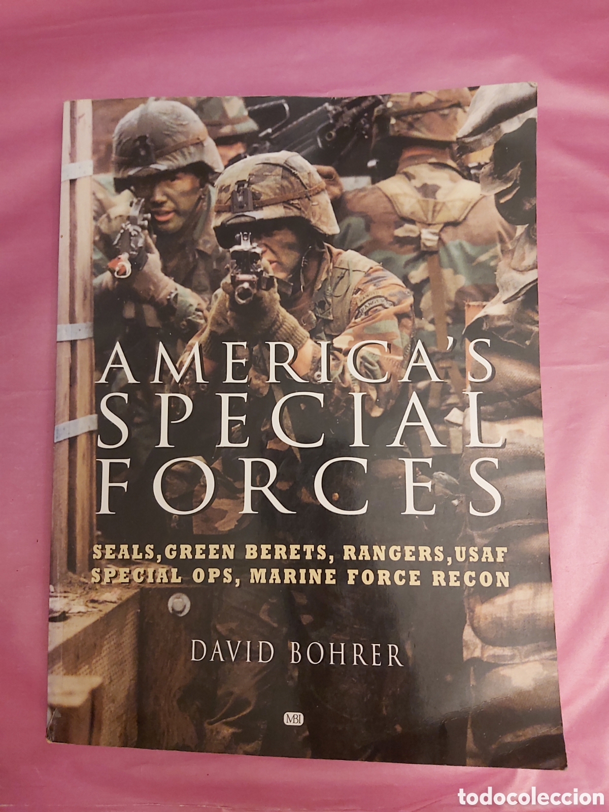 Livros em segunda m&atilde;o: AMERICA'S SPECIAL FORCES DAVID BOHRER FIRST PUBLISHED 2002 INGL&Eacute;S