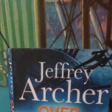 Libros de segunda mano: JEFFREY ARCHER. OVER MY DEAD BODY. EN INGLÉS. Lote 402392949