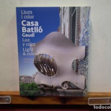 Libros de segunda mano: CASA BATLLÓ GAUDÍ. LLUM I COLOR. TRIANGLE.. Lote 402713989