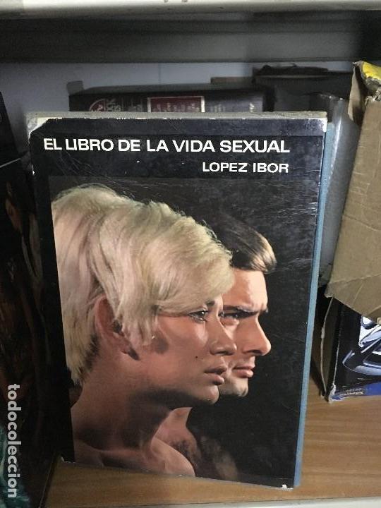 Libros de segunda mano: El libro de la vida sexual (L&oacute;pez Ibor) - Foto 2