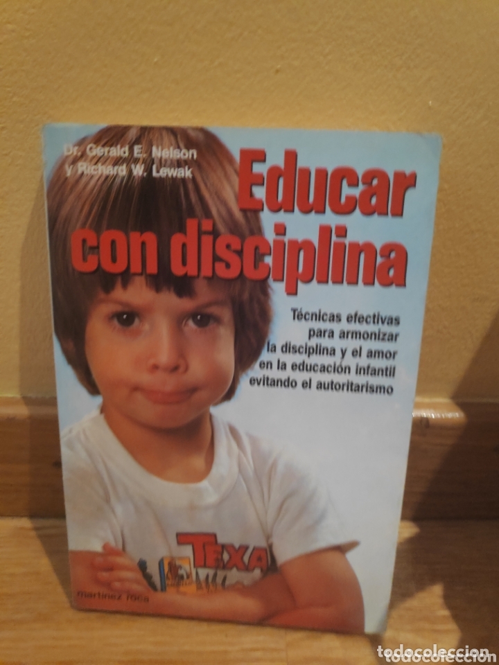 Libros de segunda mano: Educar con disciplina Dr Gerald e Nelson - Foto 1