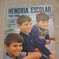 Libros de segunda mano: MEMORIA ESCOLAR 1965-66 ESCUELAS PÍAS, COLEGIO SAN JOSÉ, ESCOLAPIOS DE SANTANDER. Lote 208385963