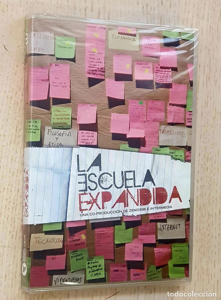 Libros de segunda mano: LA ESCUELA EXPANDIDA (Documental / DVD) - Foto 1