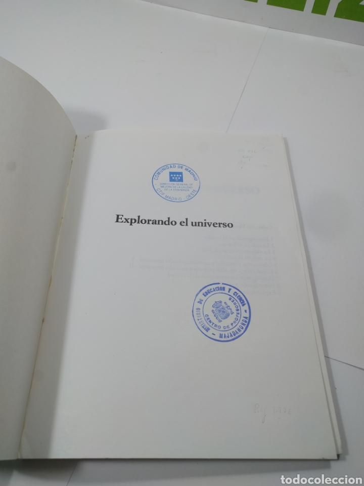 Libros de segunda mano: Explorando el universo. Teide. - Foto 2