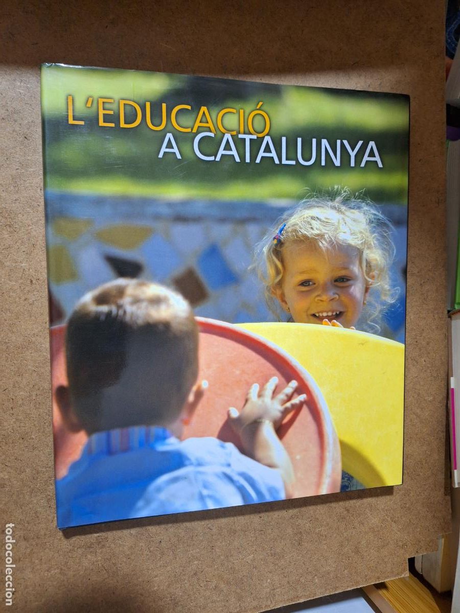 Libros de segunda mano: L&rsquo;educaci&oacute; a Catalunya - Varios - Foto 1
