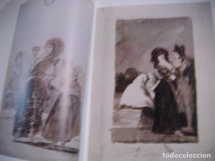 Libros de segunda mano: LIBRO DE DIBUJOS Y AGUAFUERTES DE GOYA /LOS CAPRICHOS - Foto 2