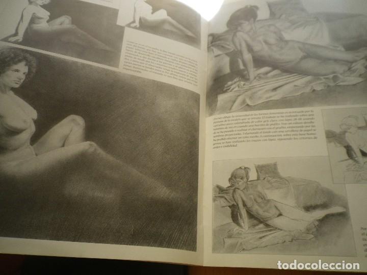 Libros de segunda mano: LIBRO  DESNUDOS - Foto 2