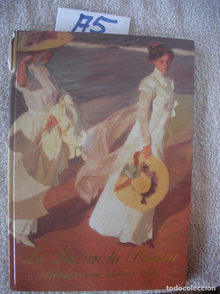 Libros de segunda mano: LA LUZ EN LA PINTURA - Foto 1