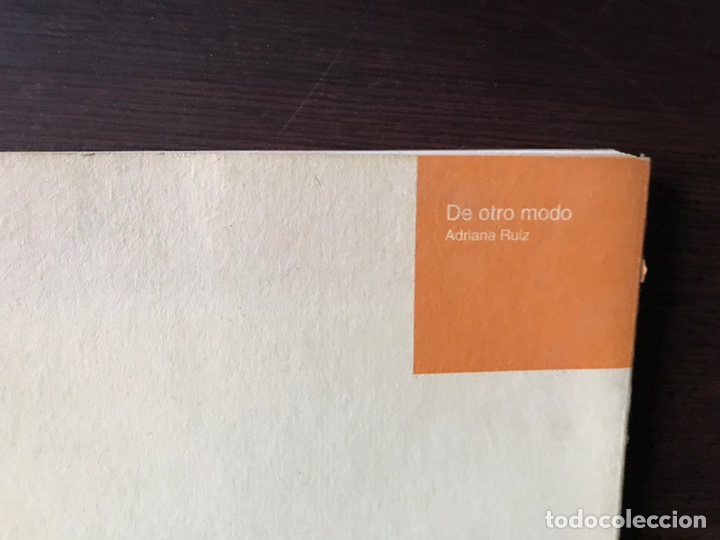 Libros de segunda mano: De otro modo. Adriana Ruiz - Foto 2