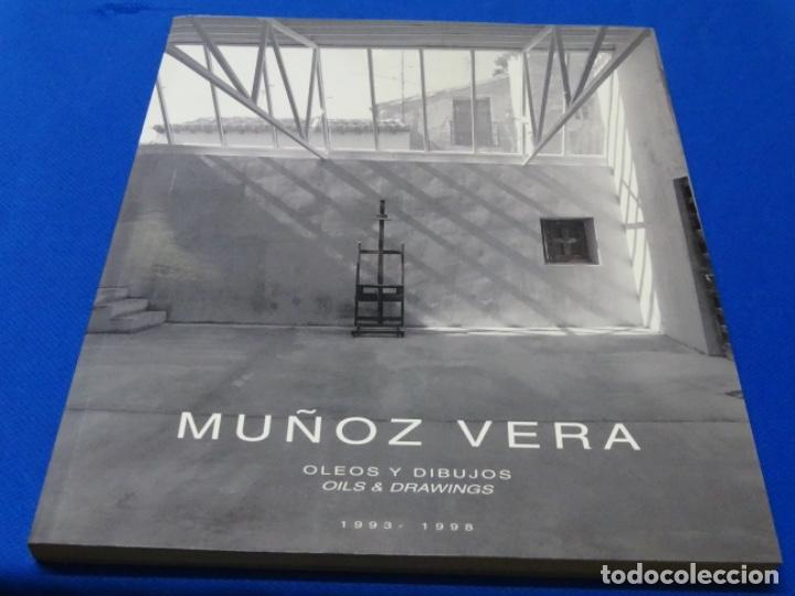 Libros de segunda mano: LIBRO &Oacute;LEOS Y DIBUJOS DE MU&Ntilde;OZ VERA 1993-1998.