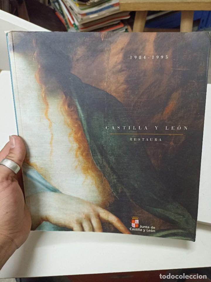 Libros de segunda mano: Castilla y Le&oacute;n. Restaura. 1984-1995 - Foto 1