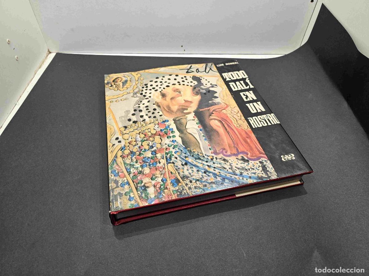 Libros de segunda mano: LIBRO DALI TODO EN UN ROSTRO ED BLUME 1975 - Foto 1