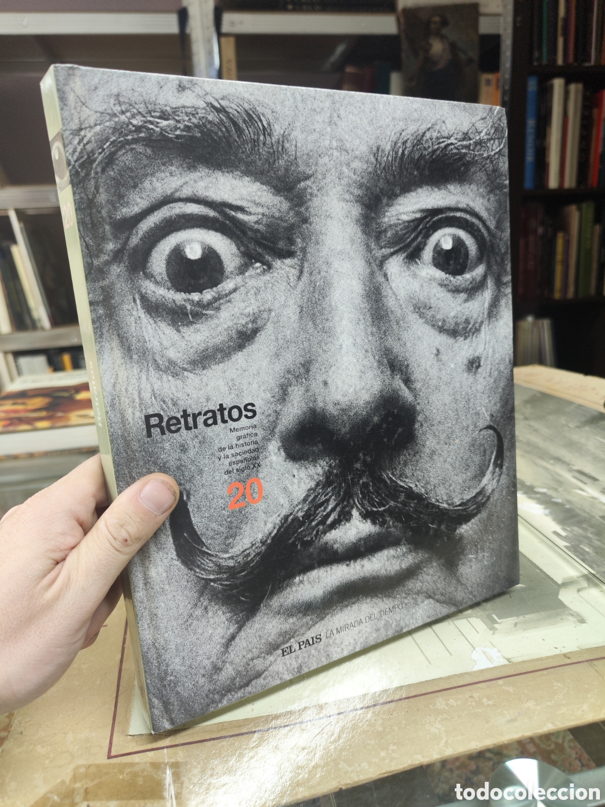 Libros de segunda mano: Dali - RETRATOS N&ordm; 20 LA MIRADA DEL TIEMPO EL PA&Iacute;S MEMORIA GR&Aacute;FICA