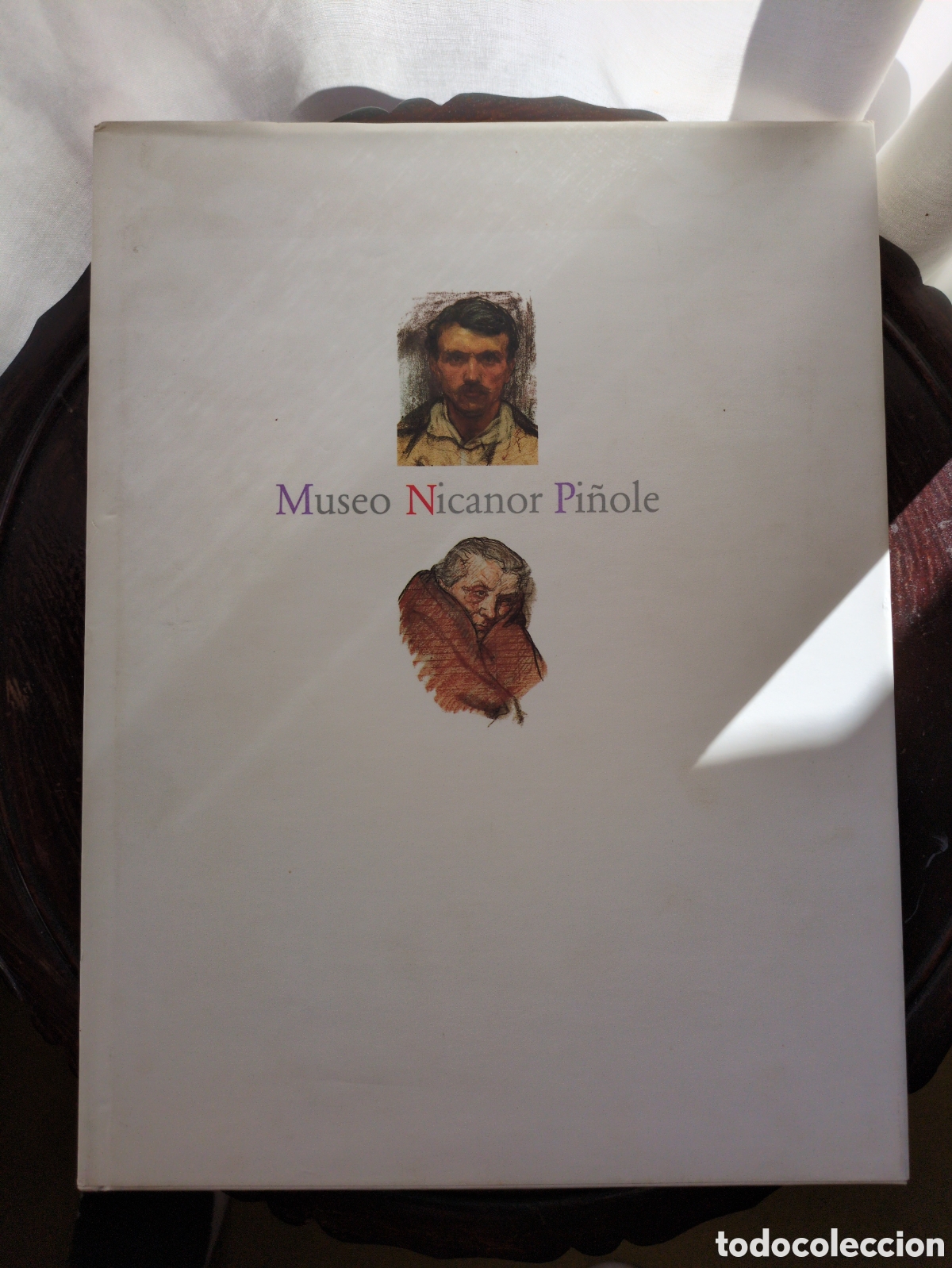 Libros de segunda mano: Libro del museo Nicanor Pi&ntilde;ole - Foto 1