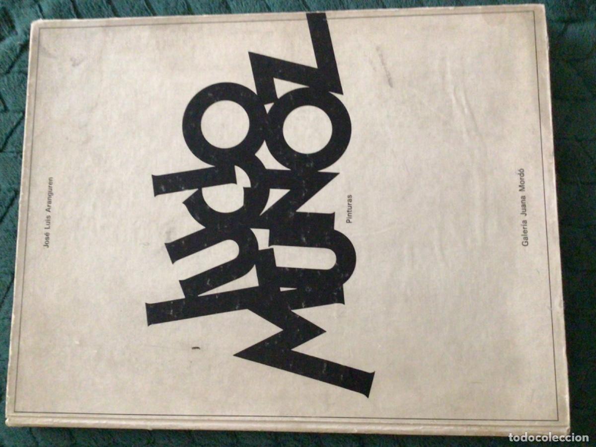 Libros de segunda mano: Lucio Mu&ntilde;oz catalog&oacute; firmado Galeria Juana Mordo