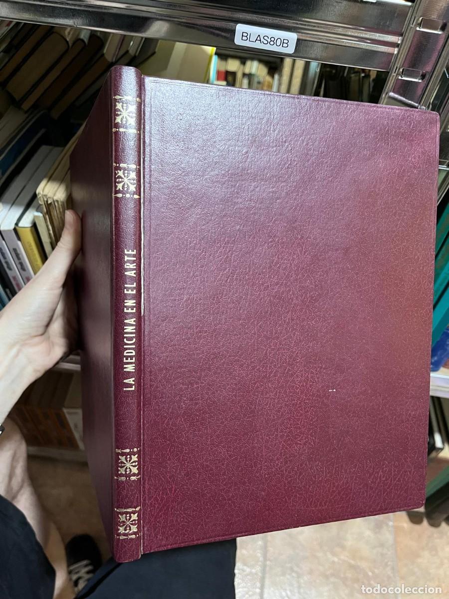 Libros de segunda mano: BLAS80B &ndash; La medicina en el arte. Edici&oacute;n encuadernada de gran formato.